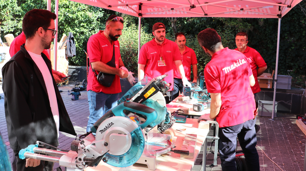 Reis Shop Dealers Gathered for Demo Training Programs