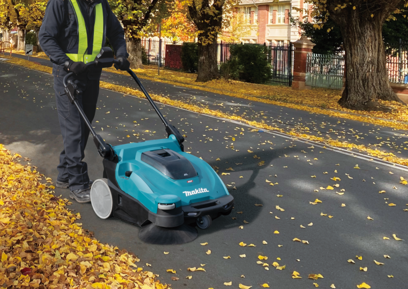 Akülü Süpürme Aracı