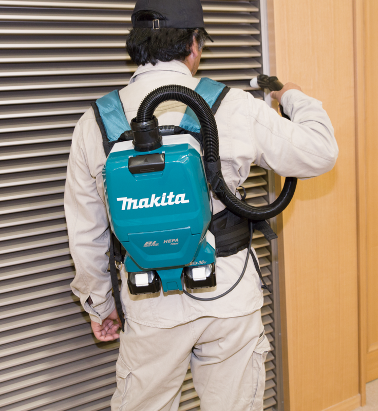 AKÜLÜ SIRT SÜPÜRGESİ 18V