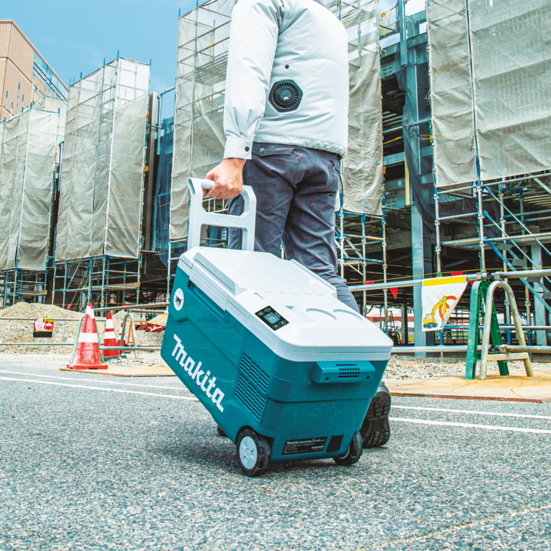 SOĞUTUCU / ISITICI DOLAP 18V