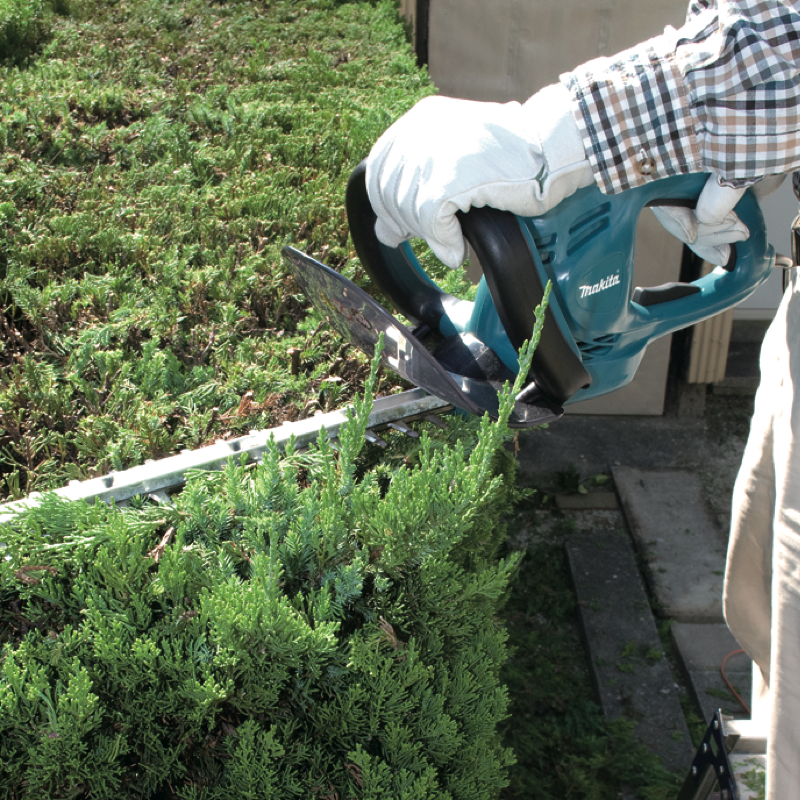 ELEKTRİKLİ ÇİT BUDAMA 400W