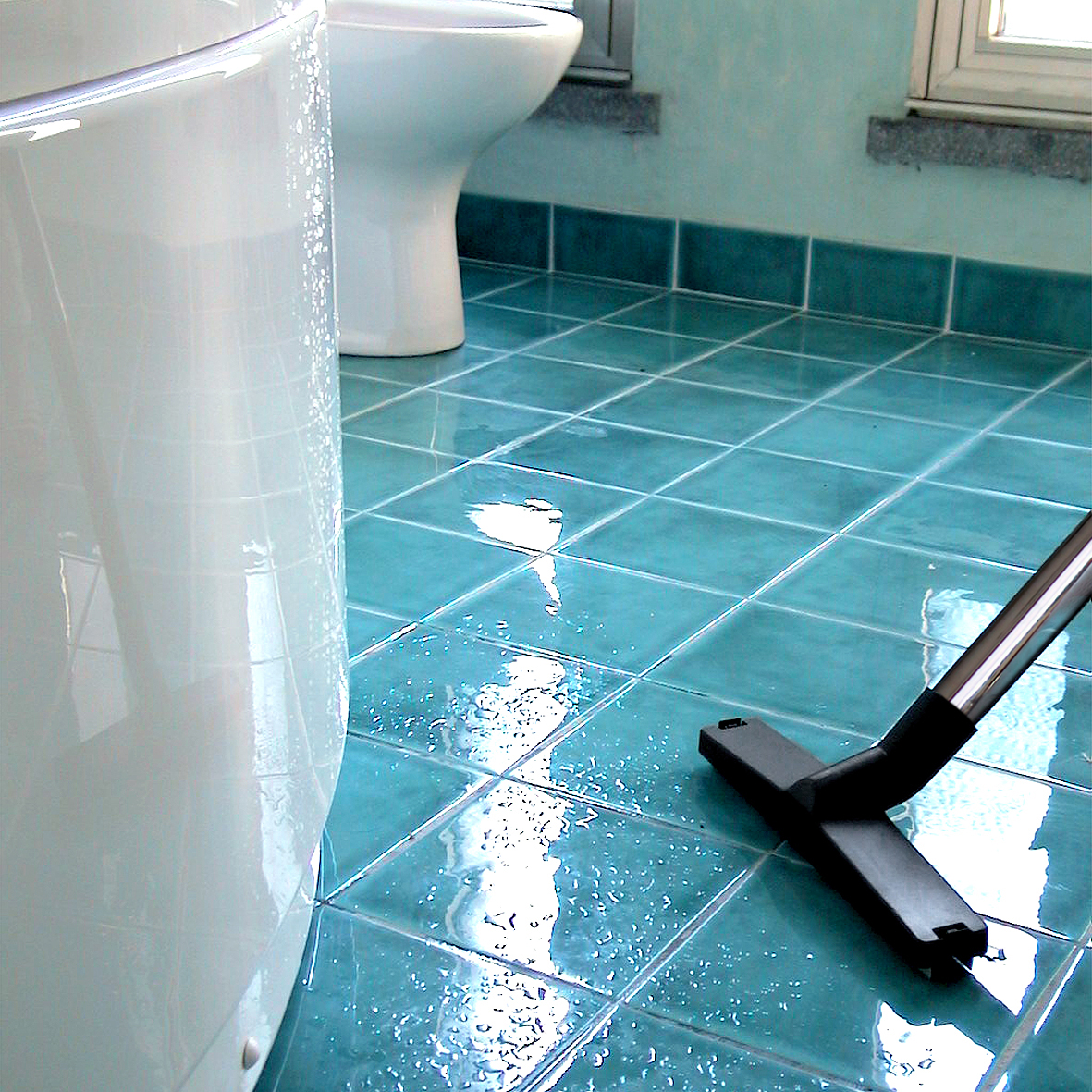 PROFESYONEL ISLAK KURU ELEKTRİKLİ SÜPÜRGE 2400W