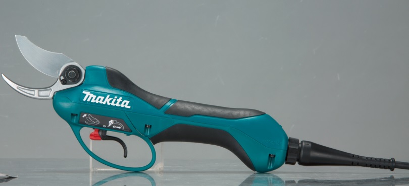 AKÜLÜ ÇİT BUDAMA MAKİNASI 18V